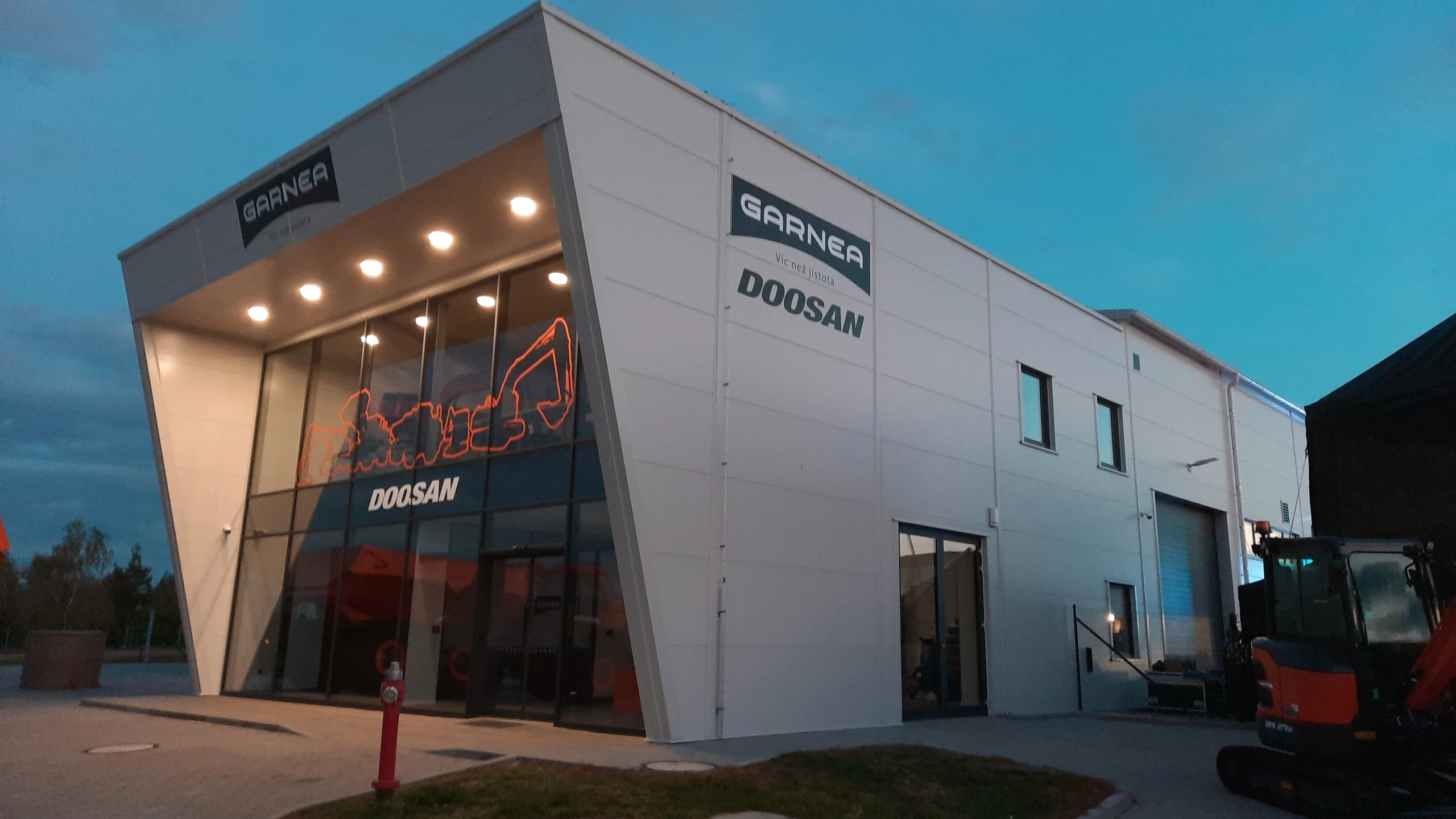 VÝROBA A MONTÁŽ OCELOVÝCH KONSTRUKCÍ A HAL