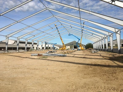 Výroba a montáž ocelových konstrukcí a hal