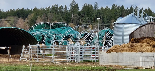 Opravny Telč- kvalitn&iacute; konstrukce vs levn&eacute; haly