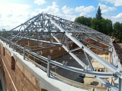 Výroba a montáž ocelových konstrukcí a hal